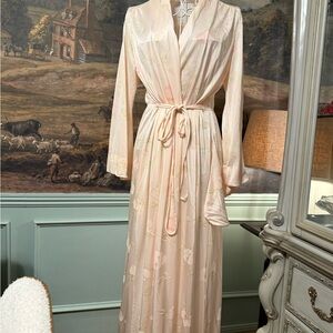Vintage Peach Satin Floral Robe Cottagecore Lingerie Boudoir
